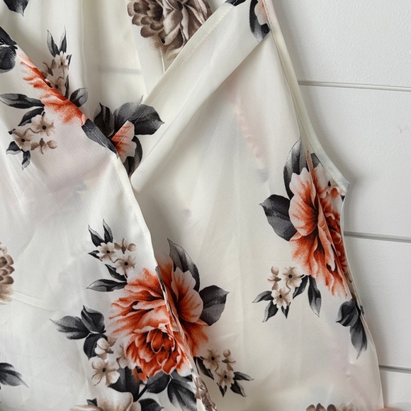 SHEIN White Floral Wrap Blouse - Picture 4 of 4
